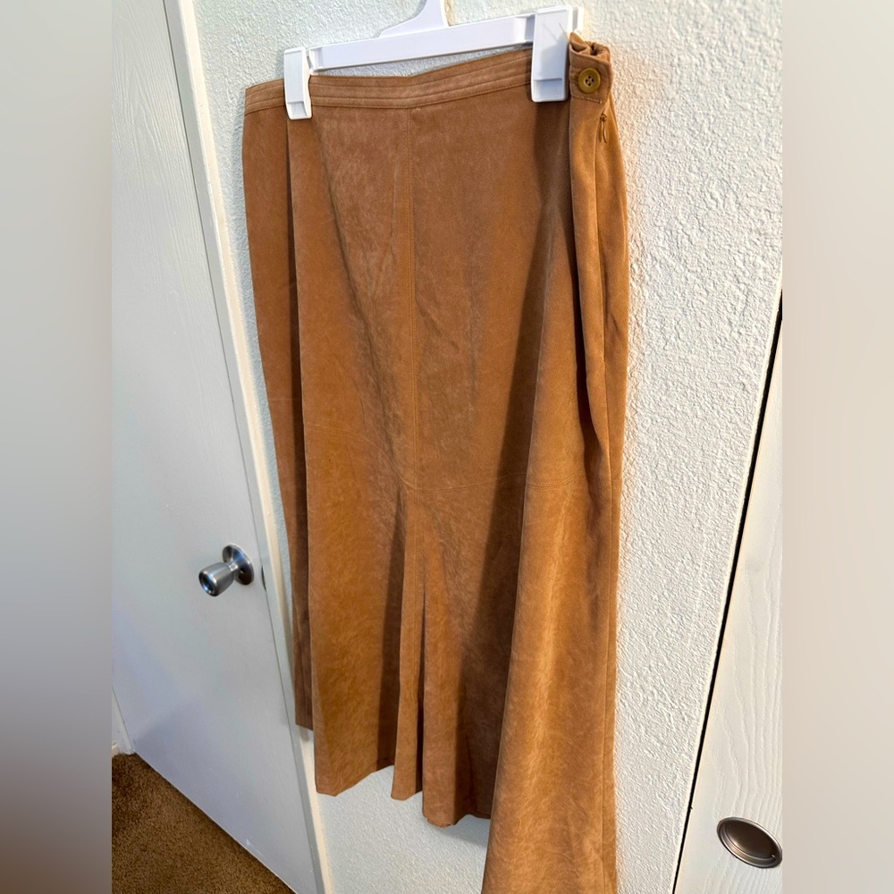 Faux Suede JM Collection Tan Women's Skirt. Size 14W.